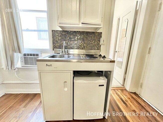 Photo - 836 Sanborn Ave Unidad 304
