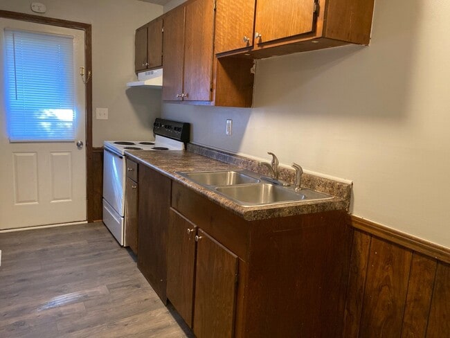 Photo - 35 Rossfield Cv Unit L