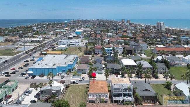 Photo - 109a E Red Snapper St