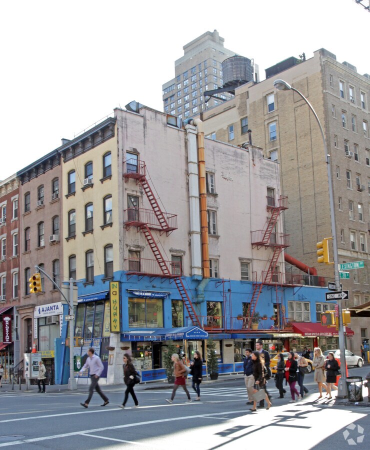 Primary Photo - 135 E 28th St