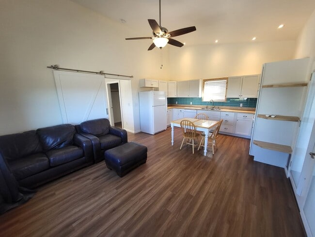 Photo - Private 1 Bedroom 1 Bathroom Home - Over 9 Acres with Hiking Trails!