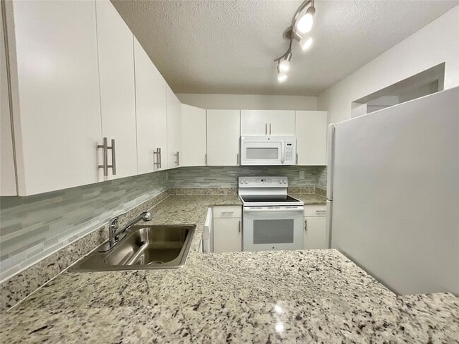 Photo - 9517 Fontainebleau Blvd Unit 601-404