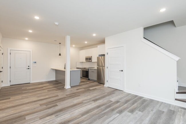 Photo - 913 S 51st St