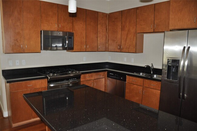 Photo - 510 Lovett Blvd Unit 201