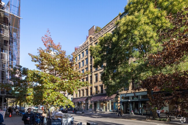 Photo - 457-461 W Broadway