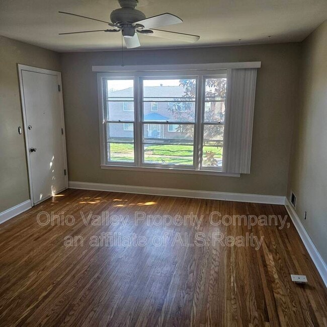 Photo - 2910 Abigail Dr