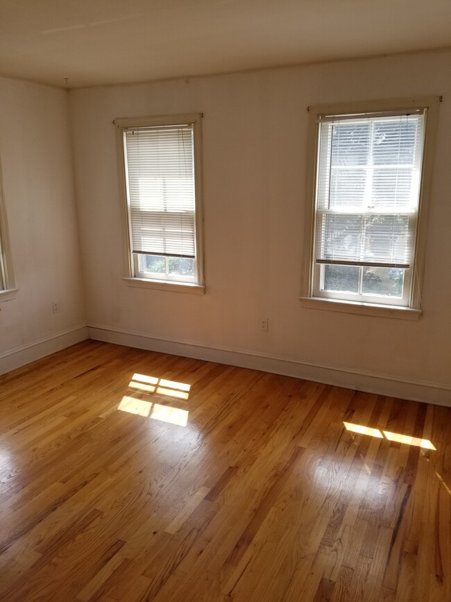 Photo - 81 Conduit St