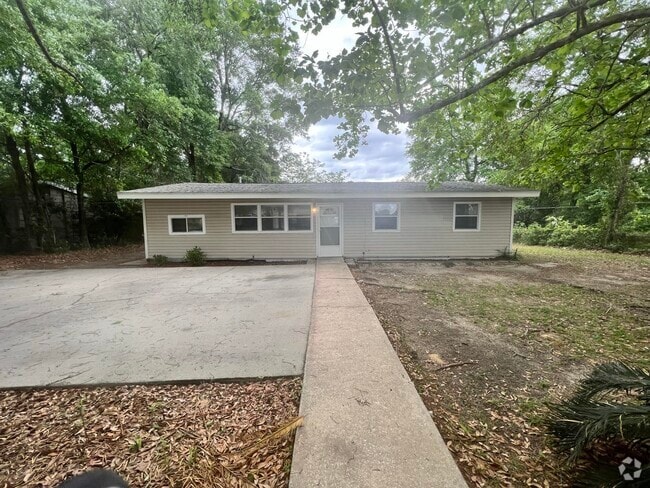 Building Photo - 3611 S Lakewood Dr Rental