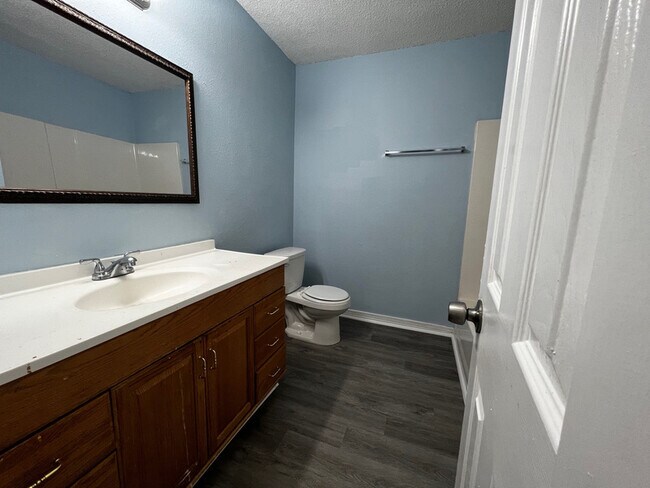 Photo - 2820 Pakenham Dr