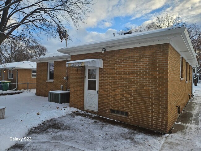 Photo - 1168 Reed St