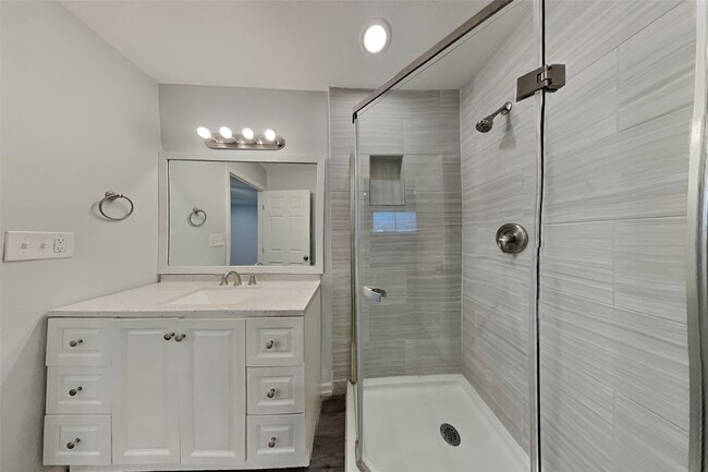 Photo - 4135 Lufborough Dr