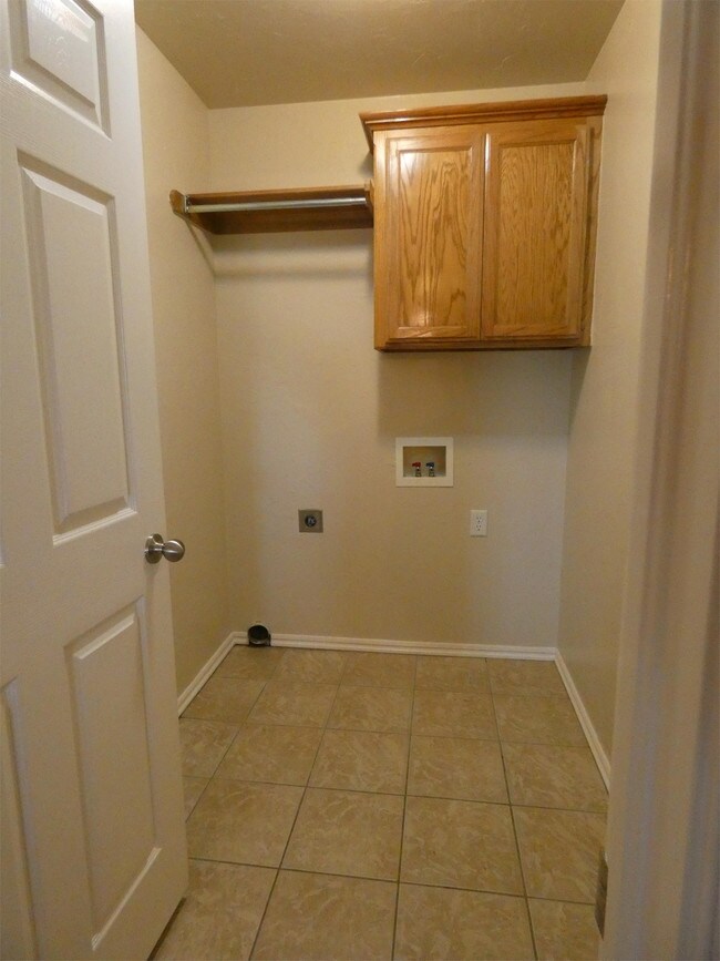 Photo - 4220 Manhattan Dr