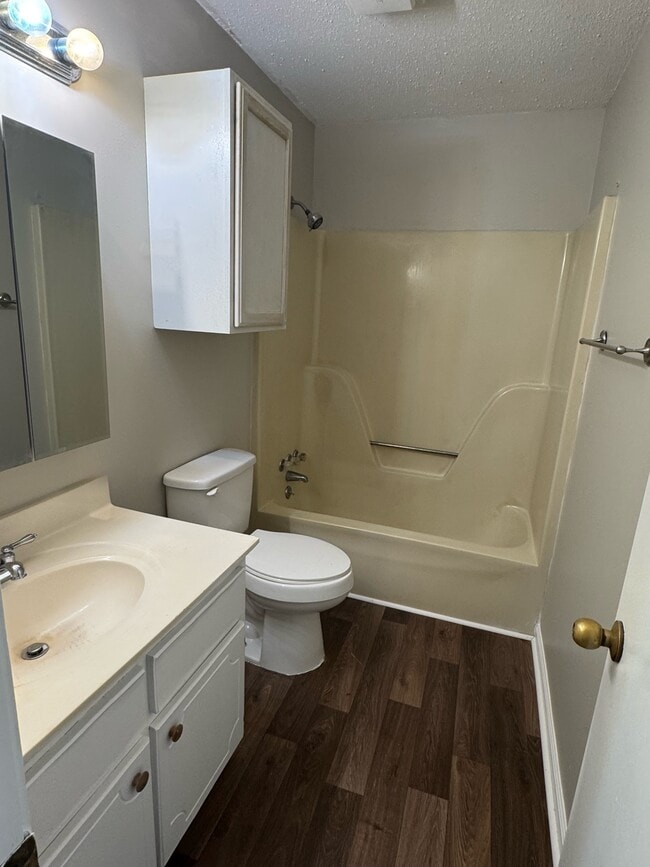 Photo - 105 Dorman Ave