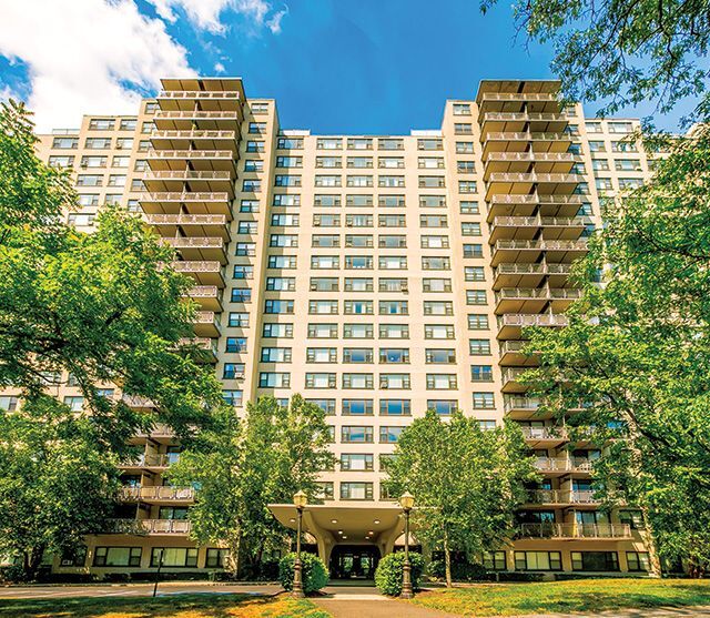 Colony House Apartments