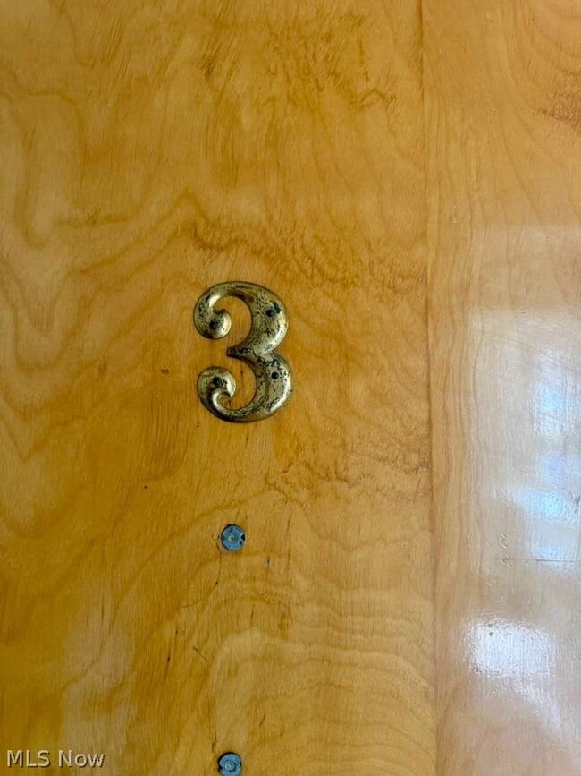 Photo - 2027 Warrensville Center Rd Unidad 3