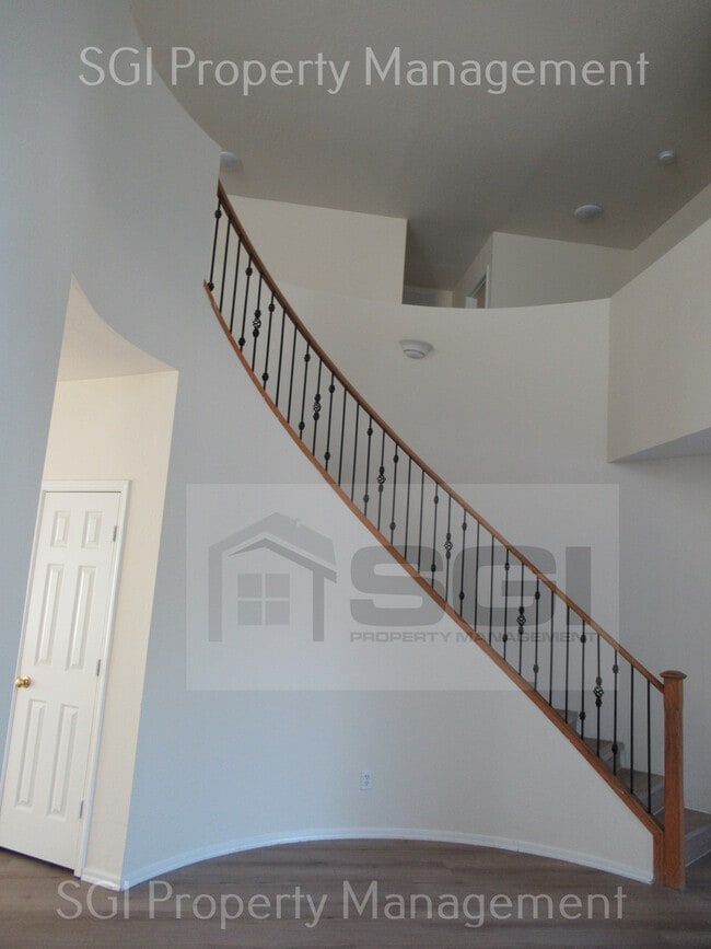 Photo - 3123 W Pleasant Ln