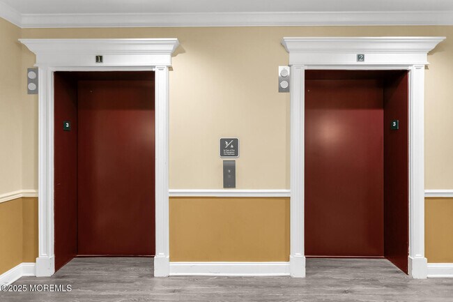 Photo - 325 Regency Pl