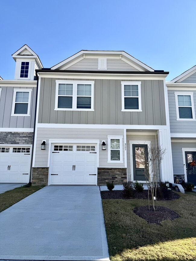 Building Photo - 265 Sweetbay Tree Dr