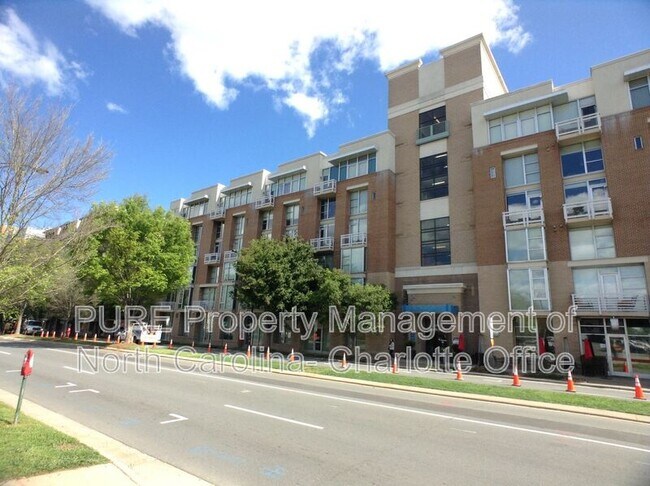 Photo - 718 W Trade St Unit #709