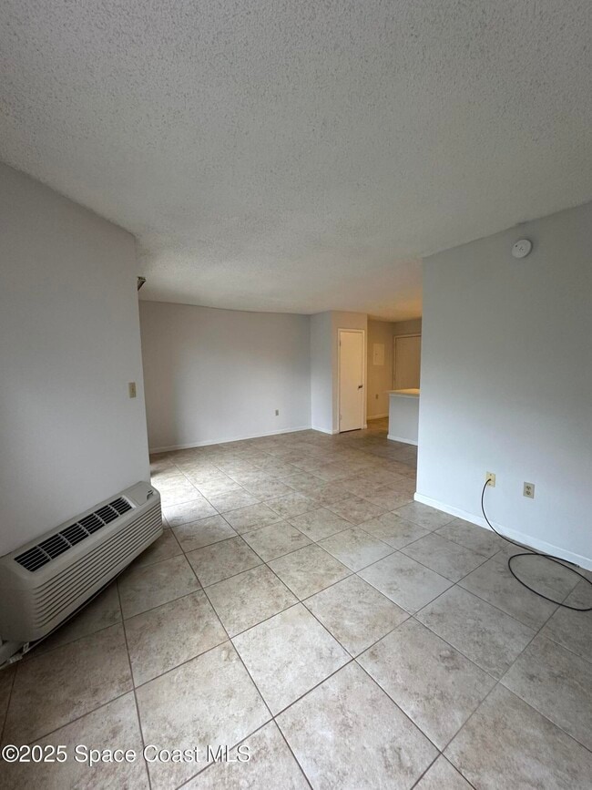 Photo - 225 S Tropical Trail Unidad 704