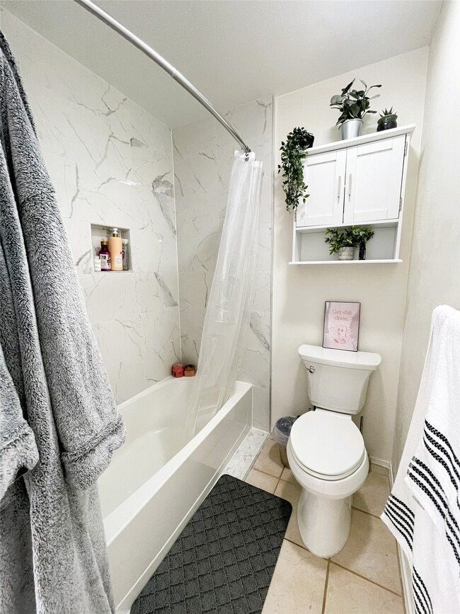 Photo - 921 Marine Dr Unit 214