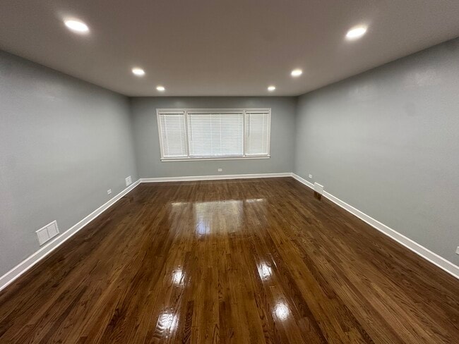 Building Photo - 8232 Keating Ave Rental