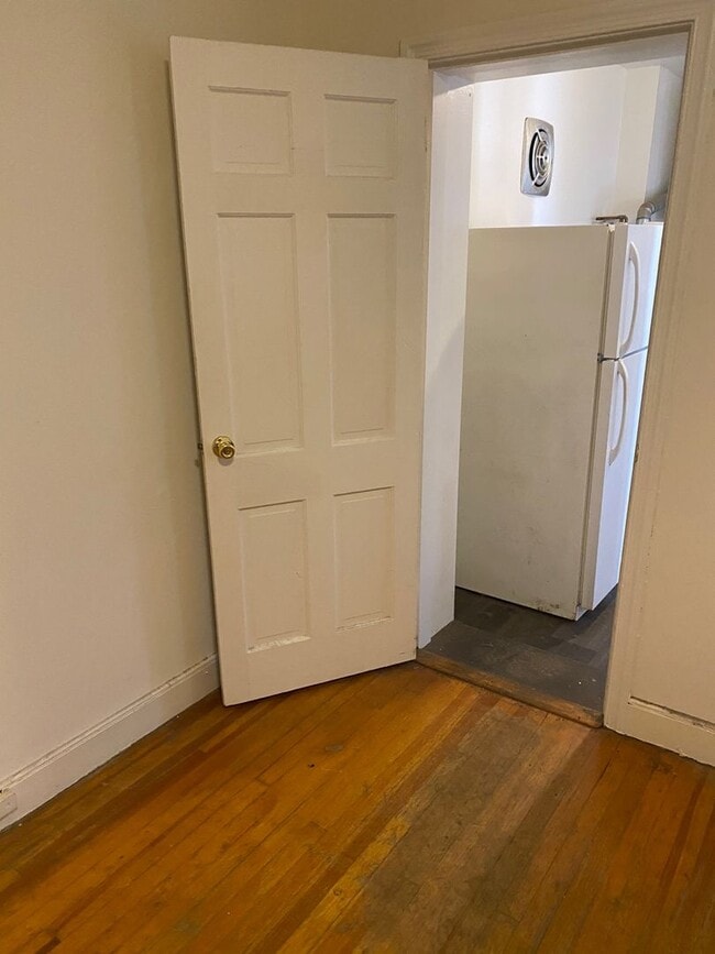 Photo - 1017 W Leigh St Unit Apt #1st Fl