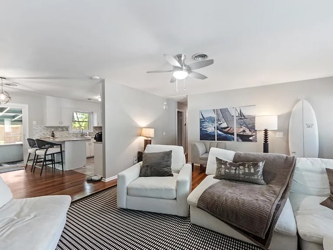 Photo - 1431 Glencoe Dr
