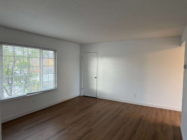 Photo - Remodeled Santa Cruz Apartment