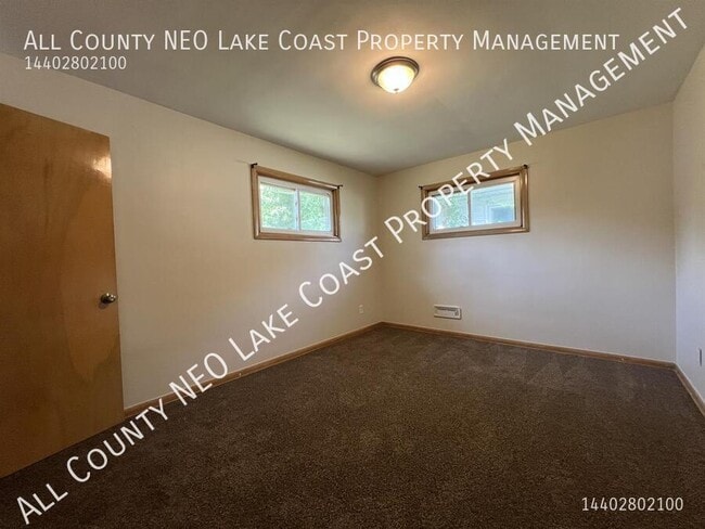 Photo - 8017 Fernhill Ave