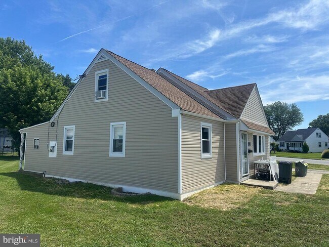 Photo - 235 Morris Ave Casa