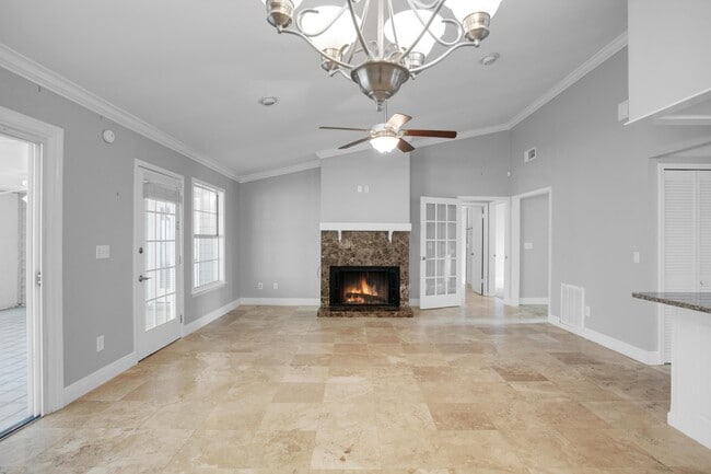 Photo - 319 L'Atrium Dr