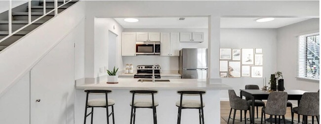 Photo - 900 E Tiffany Dr Unit 3