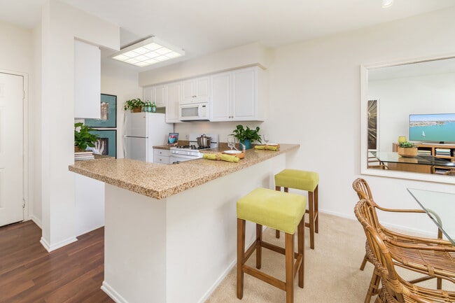 Solana Apartment Homes