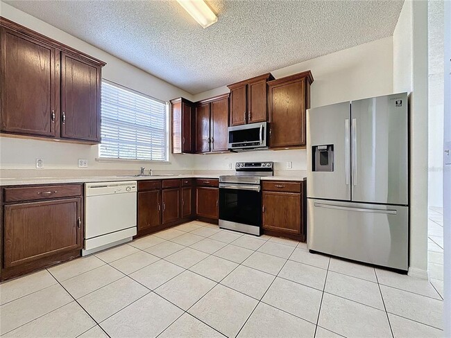 Photo - 1195 Cambourne Dr