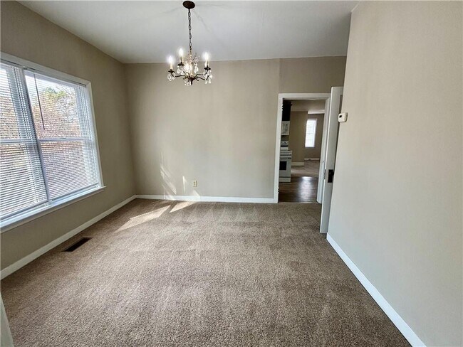 Photo - 3302 N Bogan Rd NE