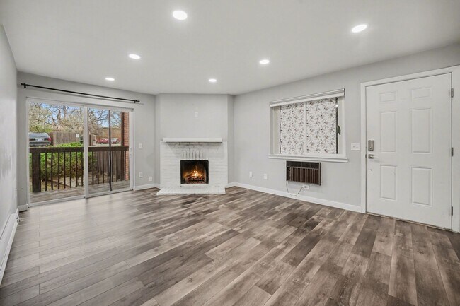 Photo - Spacious 1 Bed 1 Bath in the heart of Aurora!