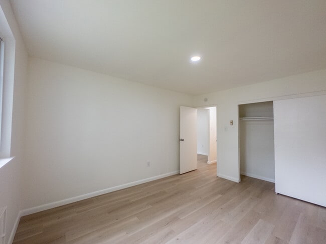 WoodlandManor_A2-4 - Woodland Manor Apartments