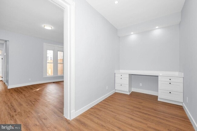 Photo - 230 S Market St