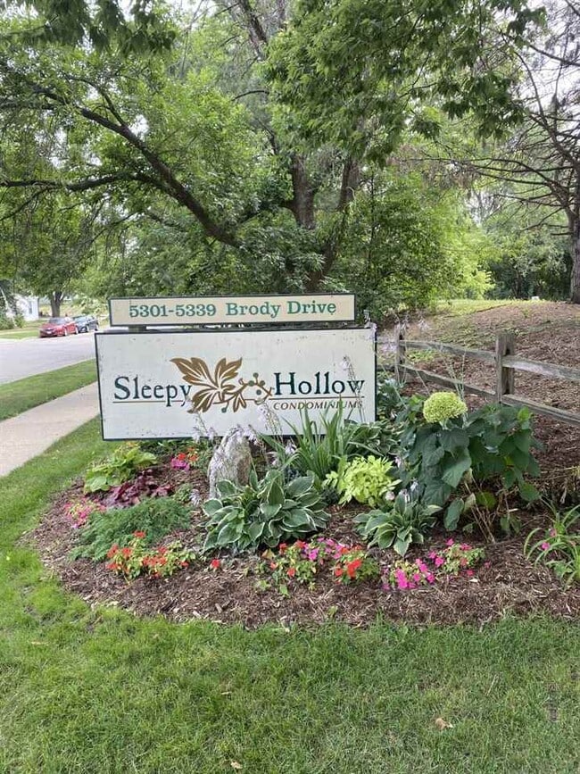 Photo - 5331 Brody Dr Unit 204