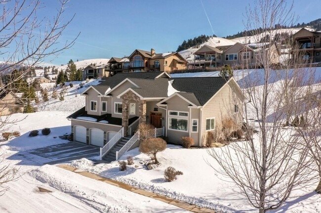 Photo - Executive Rental - Stone Mountain - 5 Bed - 3 Bath