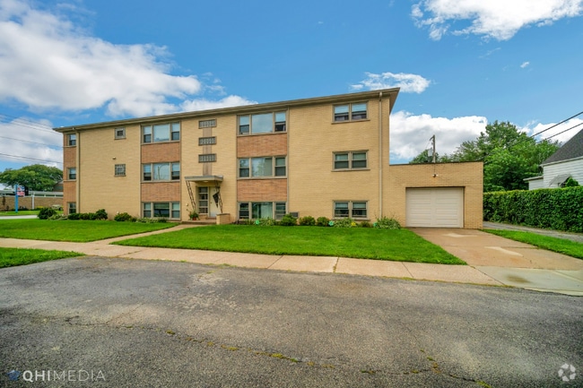 Building Photo - 3205 W 97th St Unit 1S Rental