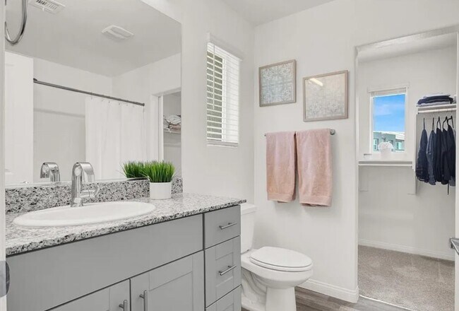 Photo - 2766 Atomic Tangerine Way