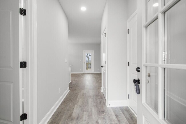 Photo - 2125 Powell Rd