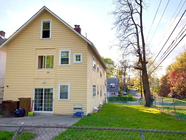 Photo - 50 Pinewood Ave Unit 2nd Floor
