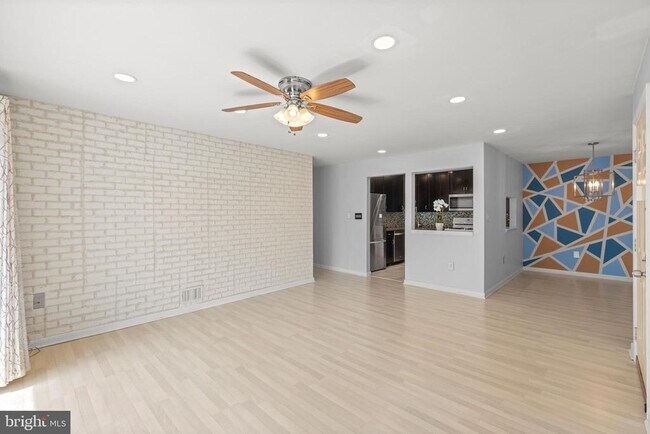 Photo - 81 Willow Ct