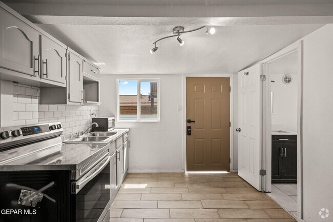 Building Photo - 2805 Grant Ave Rental