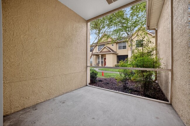 Photo - Crescent Place - 16-104 Unidad 16-104