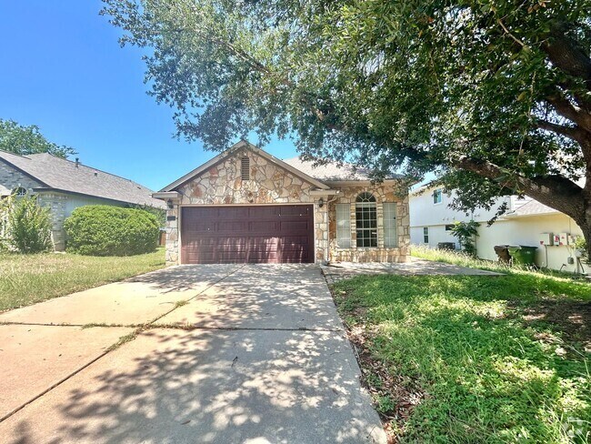 Building Photo - Charming Rustic Retreat – 3 Bed, 2 Bath Si... Rental