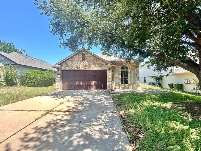 Charming Rustic Retreat – 3 Bed, 2 Bath Si... - Charming Rustic Retreat – 3 Bed, 2 Bath Si... House